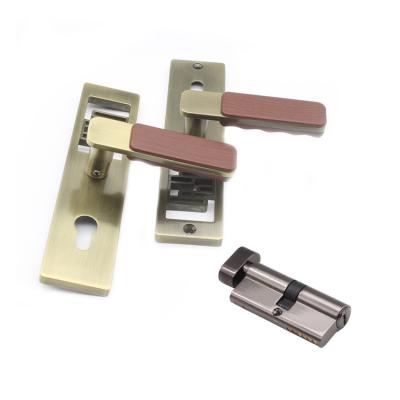 China Zinc Alloy Wood Bedroom Moire Lock OEM Die Casting Mortise European Door Handles And Locks for sale