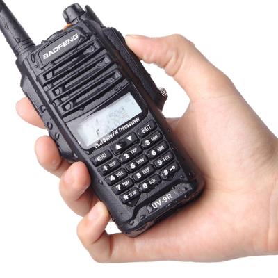 China Waterproof communication baofeng uv-9r wakie talking film ip57 radio waterproof raido for sale