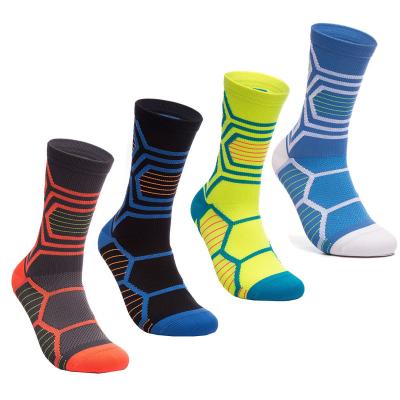 China New QUICK DRY outdoor running cycling socks cycling pressure sports socks XL-482 non-slip compression training socks for sale