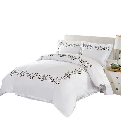 China Nondisposable Wholesale Hotel Bedspread Kit Bedding With 100% Cotton Embroidery Design for sale