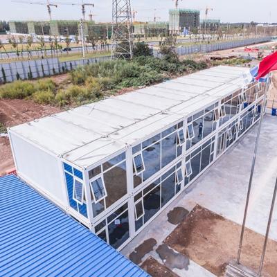 China Hogares prefabricados de acero modulares del contenedor de la estructura rápida con la ventana de desplazamiento del PVC en venta