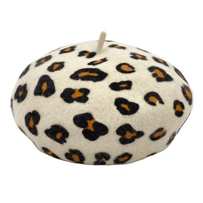 China Customizable Western Fashionable Original Picture Design Hats Leopard Printing Luxury 100% Wool Beret for sale