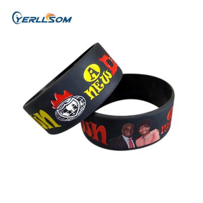 China Fashion Personalized Wholesale Fashionable Silicon Bracelet Manufacturer Cheap Custom Silicone BraceletsY052704 for sale