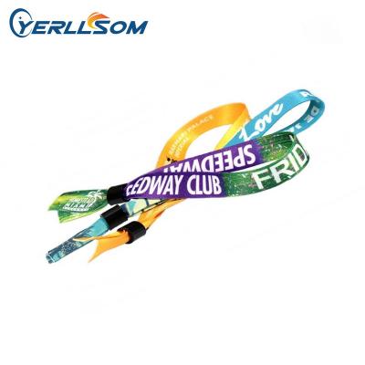 China Custom Man and Woman Print Fabric Cloth Festival Wristbands For Christmas Promotional Gift F07310101 for sale