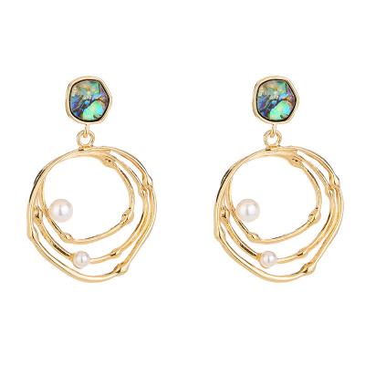 China TRENDY Accessories Abalone Jewelry Fashion Pearl Earrings Metal Circle Stud Earrings for sale