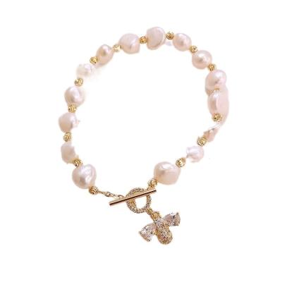 China Fashion Classic Simple Newcomers 2021 Fashion Gold Plated Freshwater Pearl Zircon Micro Small Bee Bracelet for sale