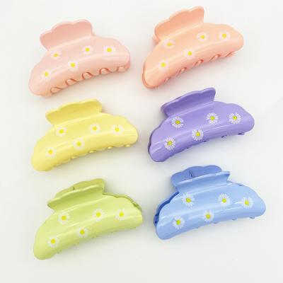 China Hot Selling Colorful Plastic Hair Claw Fashion Daisy Hair Claw Clip Plastic Large Hair Claws for sale