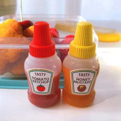 China 2pcs Ketchup Bottle Tomato Ketchup Salad Sauce Bottle Set Kitchen Food Mini Bento Hot Plastic Condiment Container for sale