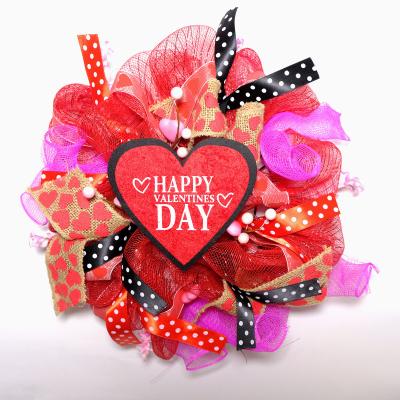 China Outdoor Indoor Decoration Valentine's Day Decorations Braids With Mesh And Ribbons For Internal Front Door Decor for sale