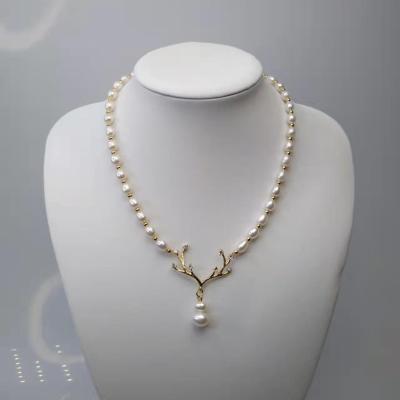 China Cute Custom Wholesale Natural Freshwater Pearl Necklace Jewelry Set Pearl Craft Price for sale