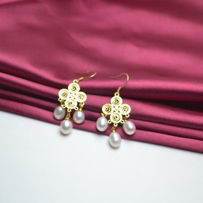 China Cute High Gloss Pearl Jewelry High Grade Real Pearl Circle Earrings Wholesale for sale