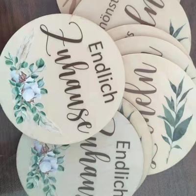 China Hot Sell Customized Printing Plaque Baby Milestones Card Wood Engraved Round German China Curved Hot Selling for sale