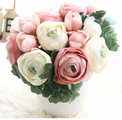 China Artificial Silk Flower Ranunculus Flower Bouquet for sale