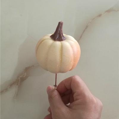 China Wholesale Artificial Fruit Craft Moss White Pumpkins For Halloween Decoration Sales for sale