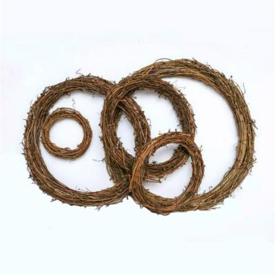 China 2018 Different Sized Natural Twig Vine Wreath From Chinese Flower Supplier for sale