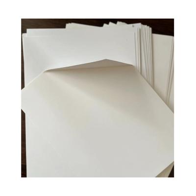 China Factory Wholesale Moistureproof Customized 255G White Color Box Uncoated Folding Board Paper for sale