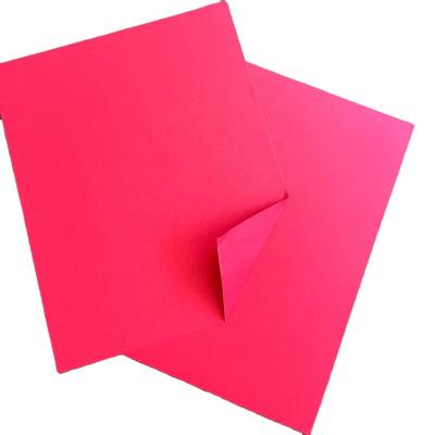 China 110gsm 180gsm 200gsm 250gsm 300gsm 350gsm Red Color Board Art Paper Anti Curl Sheet for sale