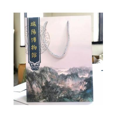 China Recycled Materials Chinese Factory Price New Design Custom Paper Gift Shopping Bag for sale