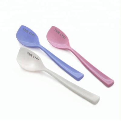 China Taiwan Disposable Leaf Shaped Plastic Small Spoon 11.5cm for sale