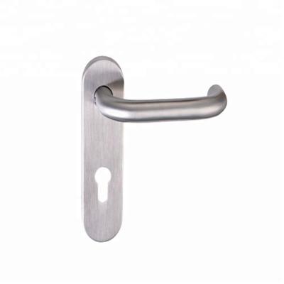 China Eruo SS2003 Industrial Good Quality Style Stainless Steel Door Handle 72mm Center Size With EN1906 Standard Grade 3 Brass Core Handle for sale