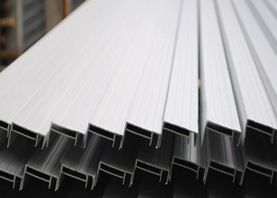 Chine L'électrophorèse a expulsé la norme en aluminium des cadres GB/T 5237 de panneau solaire à vendre