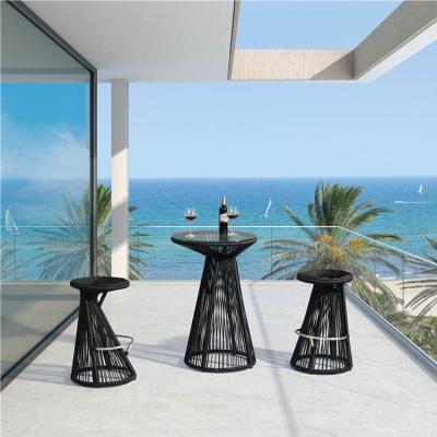 中国 Resort Furniture Aluminum Party Outdoor High Top Cocktail Bar Furniture Table And Chairs Set 販売のため