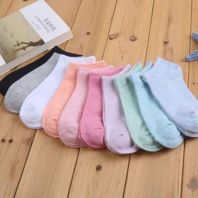 China Anti - Slip Cotton Spandex Colored Invisible Women Non - Slip Ankle Socks for sale