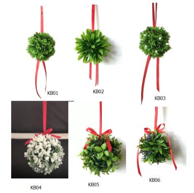 China Gardening Stage Artificial Christmas Mistletoe Kissing Ball for sale