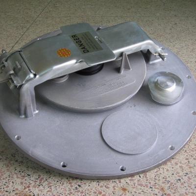 China Industry Standard Fuel Tank Manhole Covers For Customer Requirements for sale