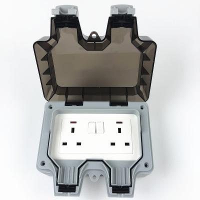 China High Quality Waterproof Outdoor Dual Socket Supply Switch Socket 13A Outdoor Switched Box for sale