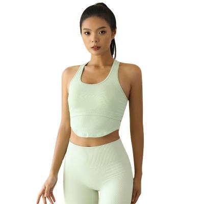 China Lulu New High Round Neck Breathable Sports Underwear Cross Back Gathering With Breast Pad Yoga Fitness Bra Top Yoga Tops Woman for sale