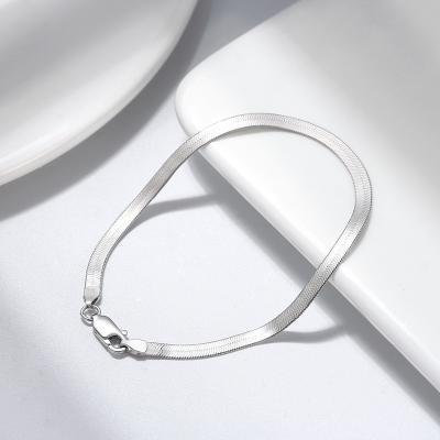 China Trendy Fashion S925 Sterling Silver Blade Flat Snake Shape Bracelet For Men And Women for sale