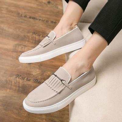 China Anti-Smell Mens Suede Loafer Shoes Loafers Wholesale Zapatos Green Shoes Mens Spring Fashion Moccasins On Casual Loafer Shoes for sale