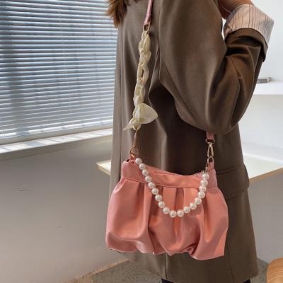 China 2022 new fashion shoulder bag A main fold PU armpit cloud luxury gold chain leather bag for sale