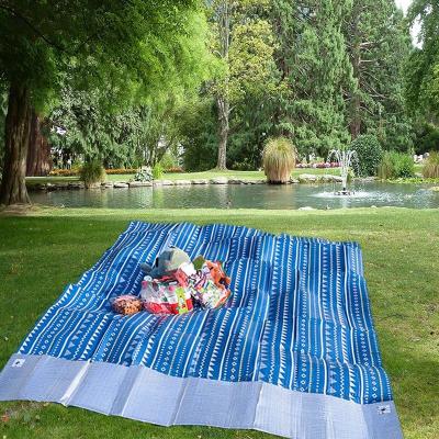 China Easy carry waterproof camping material picknickdecke gefuttert camping sleep mat for sale