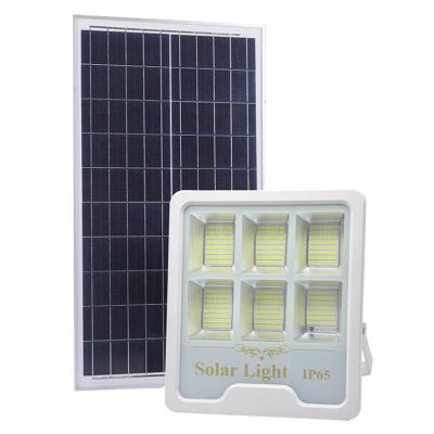 China Outdoor Yard Garden Night Lighting 40000lumen 300W Ip65 Waterproof Sensor Solar Flood Light for sale