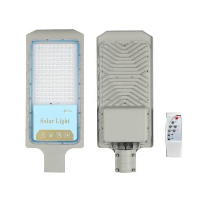 China Waterproof Garden 4500lm 100W Night Sensor Ip66 Solar Street Light With Remote Control for sale