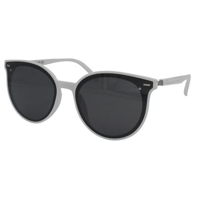 China Hot Sale Fashion Sunglasses Boys PC Frame Shades Sunglasses Black And White Luxury Men for sale