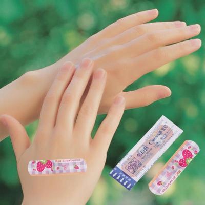 China 100Pcs Nylon/Cotton Cartoon Waterproof Bandages Adhesive Bandages Aid Sterile Stickers for sale