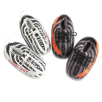 China Anti-slip Fashion Comfy and Cozy Yezzy Sneaker Slippers Shoes Winter Yeezy Slippers for sale