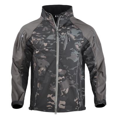 China Soft Jacket Men's Outdoor Tactical Jacket Shell Anorak Breathable Autumn And Winter Jacket for sale