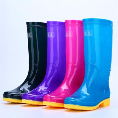 China Fashion Trend Women Mid Calf Rain Boots PVC Waterproof Soft Casual Platform Rubber Boot Warm Garden Flats Shoes for sale