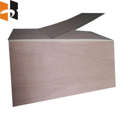 China 2.7mm Molded Natural Wood Veneer Door Skin Folding Plywood Laminate Panel for sale