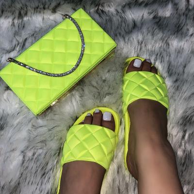 China 2021 Factory Hot Sales Fashoion Amazon Ladies Matching Purse And Slippers Womens Slides Sandals For Lady Handbag for sale