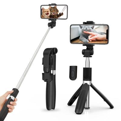 China Aluminum Easy To Carry Remote Control Extendable Blue Tooth Selfie Stick Reinforcement Tripods Anti-Pressure for sale