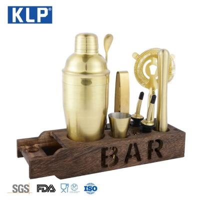 China Factory Direct Viable Bartender 700ml Stainless Steel Bar Kit Cocktail Shaker Set With Bamboo Shelf for sale