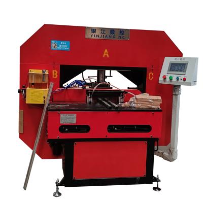 Chine 300 x 6000 mm Machine de perçage et de découpe de scies pour profilés en alliage d'aluminium à vendre