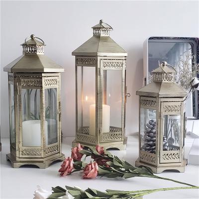 China Antique Candle Holder Lantern Set Cheap Wedding Decorative 3 Outdoor Gold Candle Lanterns Metal Lanterns For Sale for sale