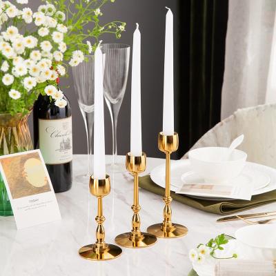 China Home Decoration Electroplate Gold Classic Romantic Wedding Customize Candle Holder Set In Table Ceterpiece for sale