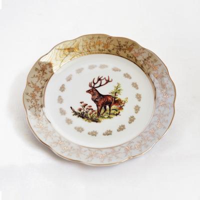 China Sustainable Eco-Friendly Restaurant Plates Decorative 7 Inch Elk Pattern Durable Ceramic Ceramic Dinner Plate With Gold Rim for sale